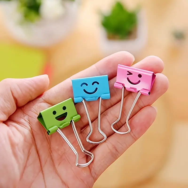 Imagen de BOTE 40 CLIPS DOCUMENTOS 2cm CARITAS
