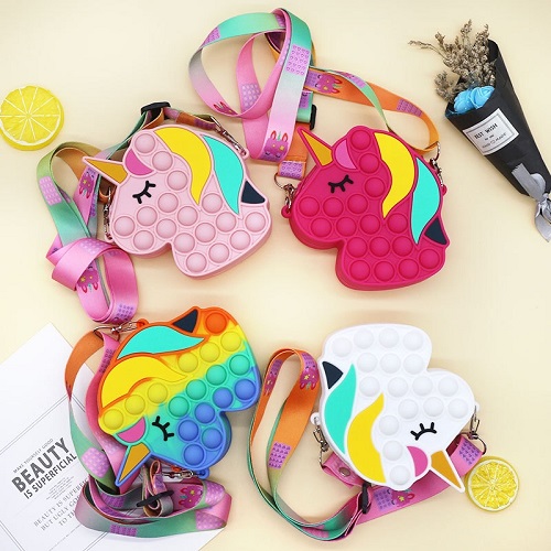 Imagen de PIEZA MONEDERO POP IT UNICORNIO MODELO AL AZAR