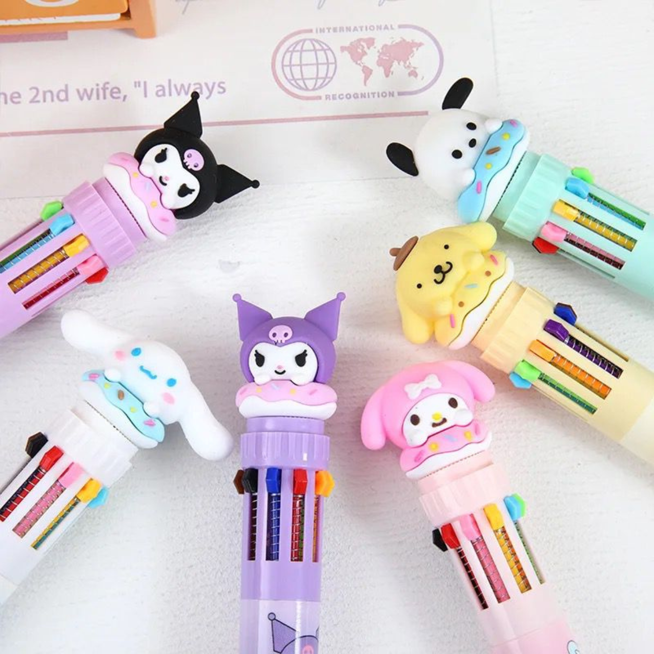 Imagen de **CAJA 36 PLUMA SANRIO MULTICOLOR