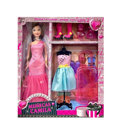 Imagen de **MUÑECA Y ACCESORIOS + MALETA DE VIAJE MUÑECAS CAMILA
