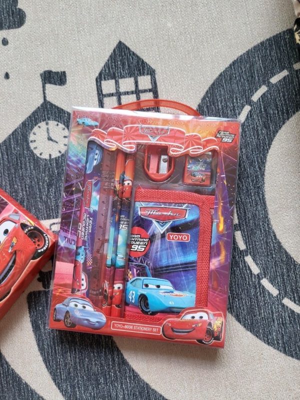 tela13_smiggle_kids_car_statio_1687233590_3f7dd5d6_progressive.jpg