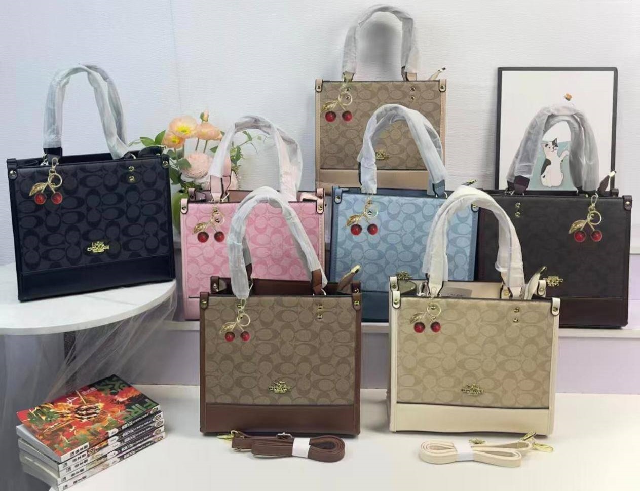 Imagen de BOLSA DAMA PREMIUM *COACH LLAVERO CEREZA